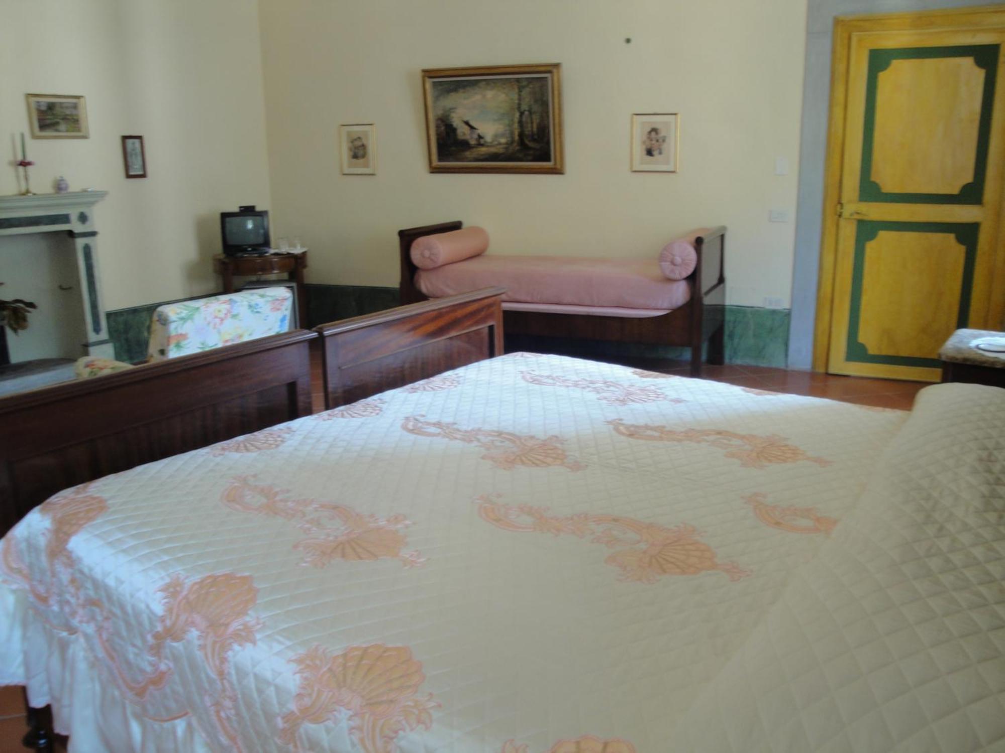 Palazzo Torriani Hotel Marradi Phòng bức ảnh